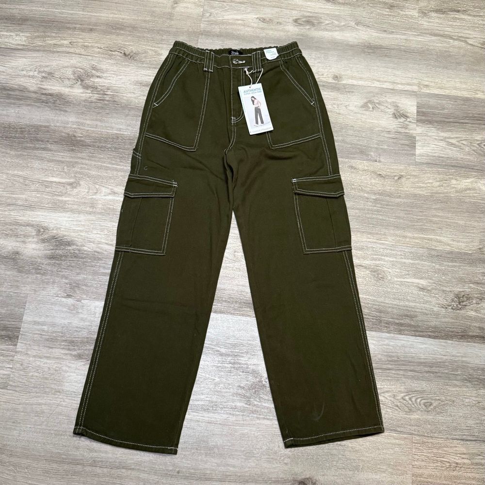 Simple Society camo green new‎ tag size 9 carpenter cargo baggy pants